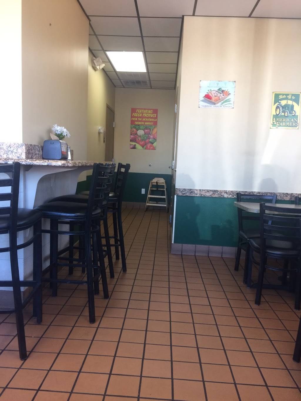 Essi’s Farmers Market Grill | restaurant | 1810 W Beaver St, Jacksonville, FL 32209, USA | 9047913003 OR +1 904-791-3003