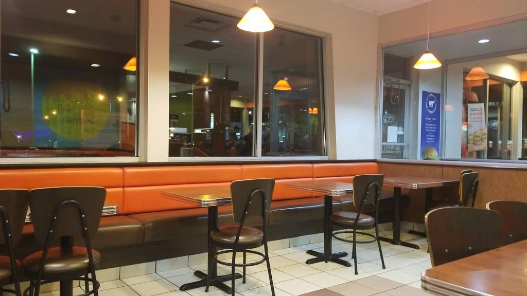 A&W Canada | restaurant | 3020 Chemin Gascon, Terrebonne, QC J6X 3Z3, Canada | 4504774377 OR +1 450-477-4377