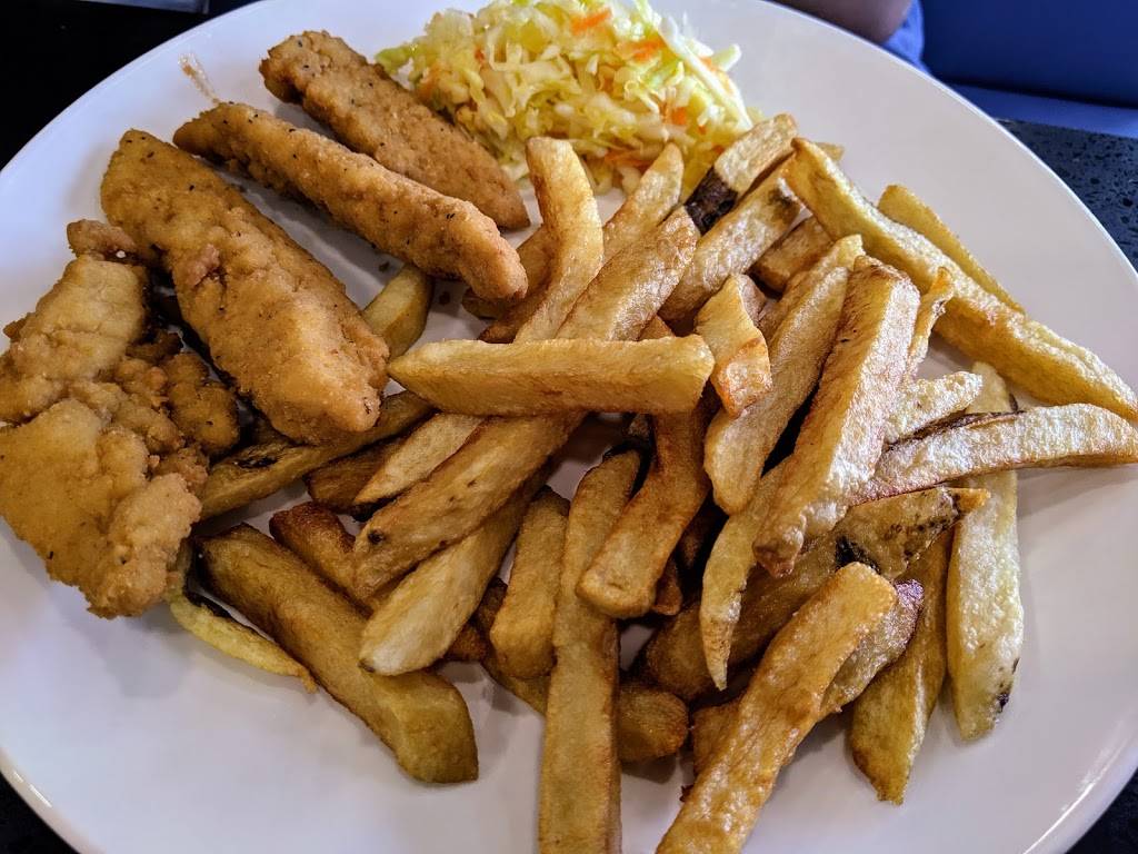 Halibut House Fish & Chips Barrie | restaurant | 627 Cundles Rd E, Barrie, ON L4M 0G9, Canada | 7057929797 OR +1 705-792-9797