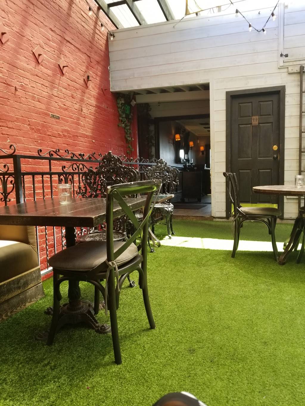 Pearls Rooftop | night club | 8909 Sunset Blvd, West Hollywood, CA 90069, USA | 3103606800 OR +1 310-360-6800