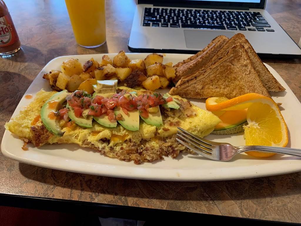 Eggsmart | restaurant | 40 Bolton St, Bobcaygeon, ON K0M 1A0, Canada | 7057310101 OR +1 705-731-0101