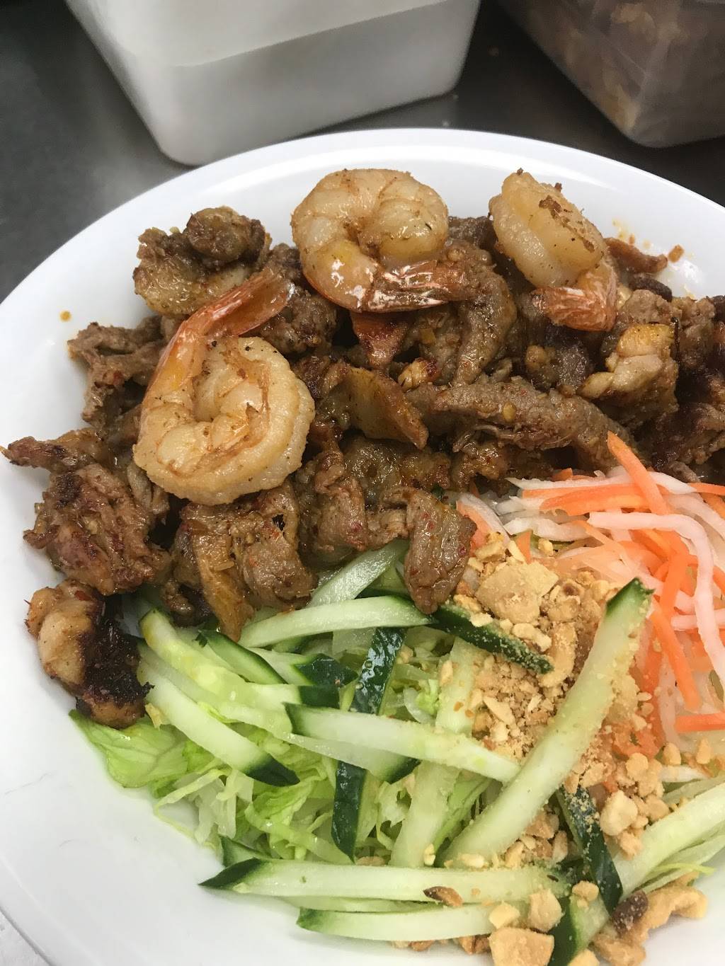 Phở VietNam 3969 | restaurant | 3969 Montrose Rd, Niagara Falls, ON L2H 3A1, Canada | 9053719999 OR +1 905-371-9999