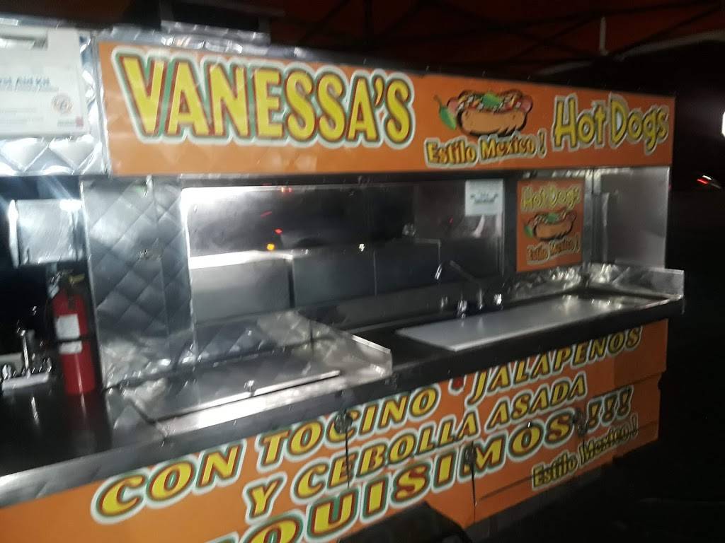Vanessas Hot Dogs | restaurant | 2770 Story Rd, San Jose, CA 95127, USA | 4089033841 OR +1 408-903-3841