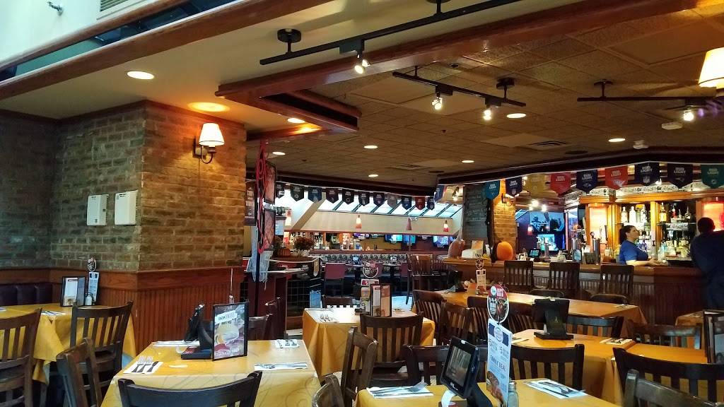 Uno Pizzeria & Grill | meal takeaway | 9201 4th Ave, Brooklyn, NY 11209, USA | 7187488667 OR +1 718-748-8667