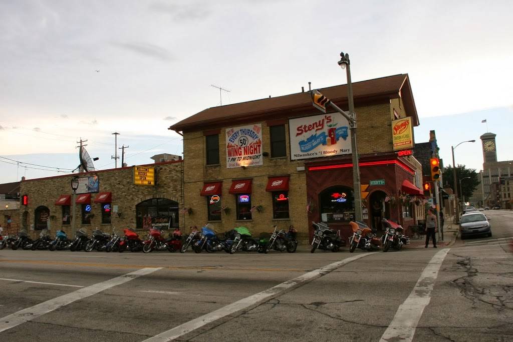 Stenys Tavern & Grill | restaurant | 800 S 2nd St, Milwaukee, WI 53204, USA | 4146727139 OR +1 414-672-7139