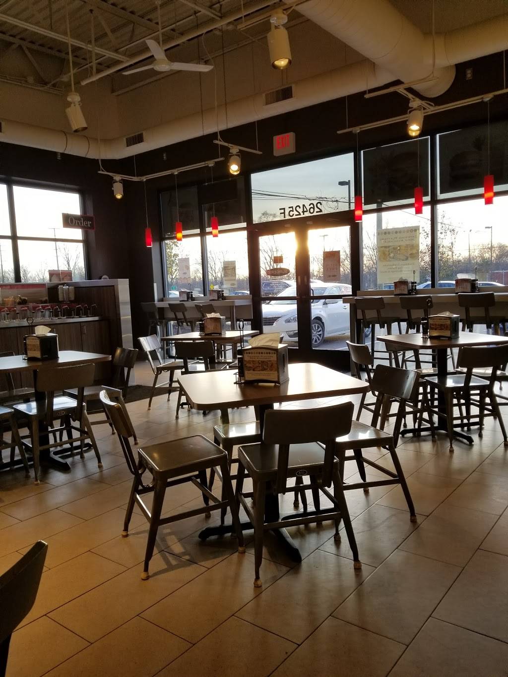 Burger 21 | restaurant | 26425 Novi Rd F, Novi, MI 48375, USA | 2485134333 OR +1 248-513-4333