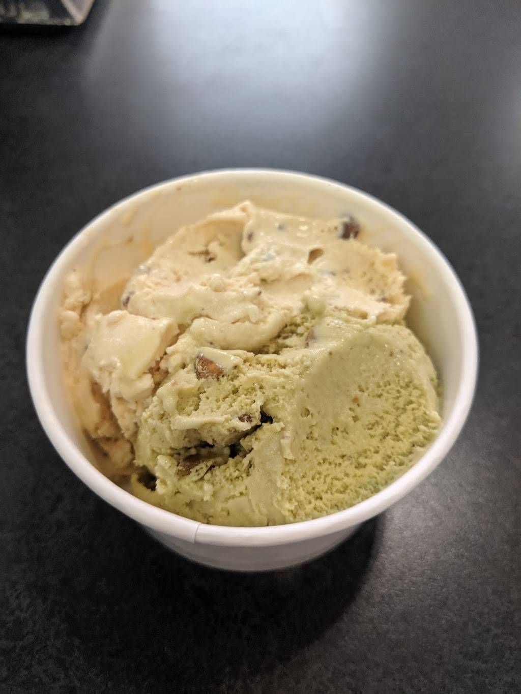 Heres The Scoop Homemade Ice Cream | restaurant | 818 E New Haven Ave #102, Melbourne, FL 32901, USA | 3213124257 OR +1 321-312-4257