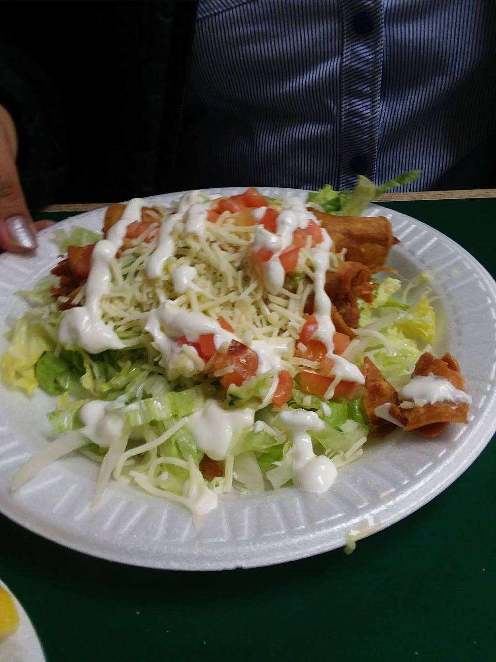 Carnitas Michoacan | restaurant | 9849 Topanga Canyon Blvd, Chatsworth, CA 91311, USA | 8187252636 OR +1 818-725-2636