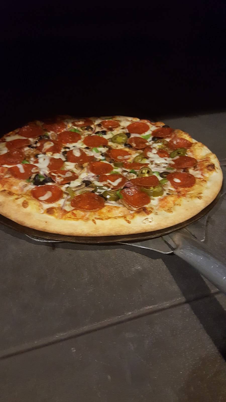 Luigis Pasta & Pizza | restaurant | 1636 W Mockingbird Ln, Dallas, TX 75235, USA | 2146349054 OR +1 214-634-9054