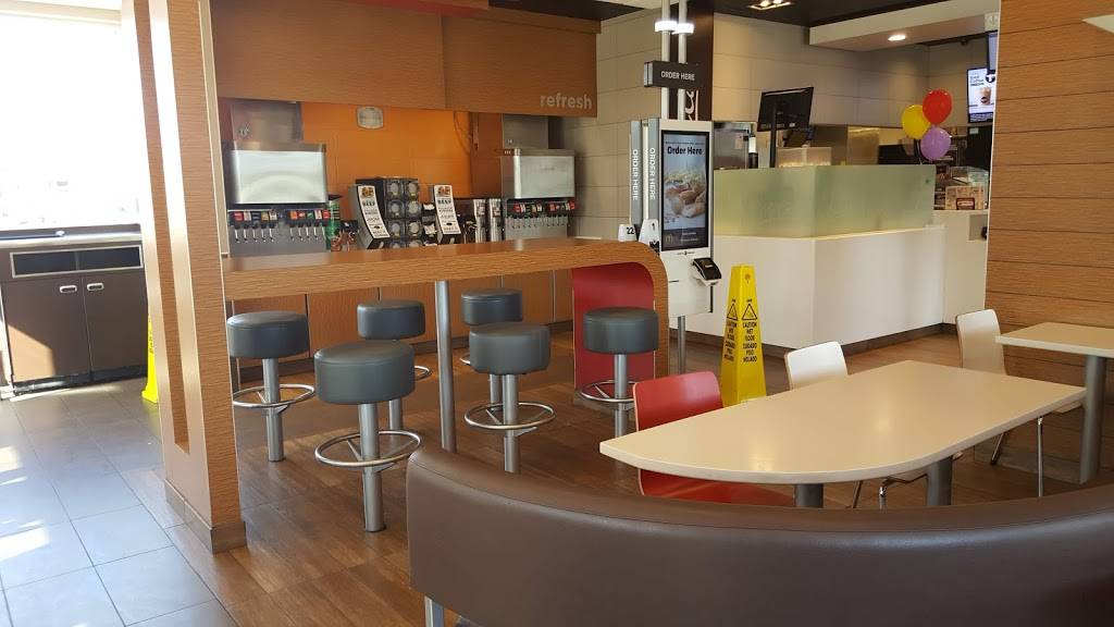 McDonalds | cafe | 1013 Front Place, North Port, FL 34287, USA | 9414297820 OR +1 941-429-7820