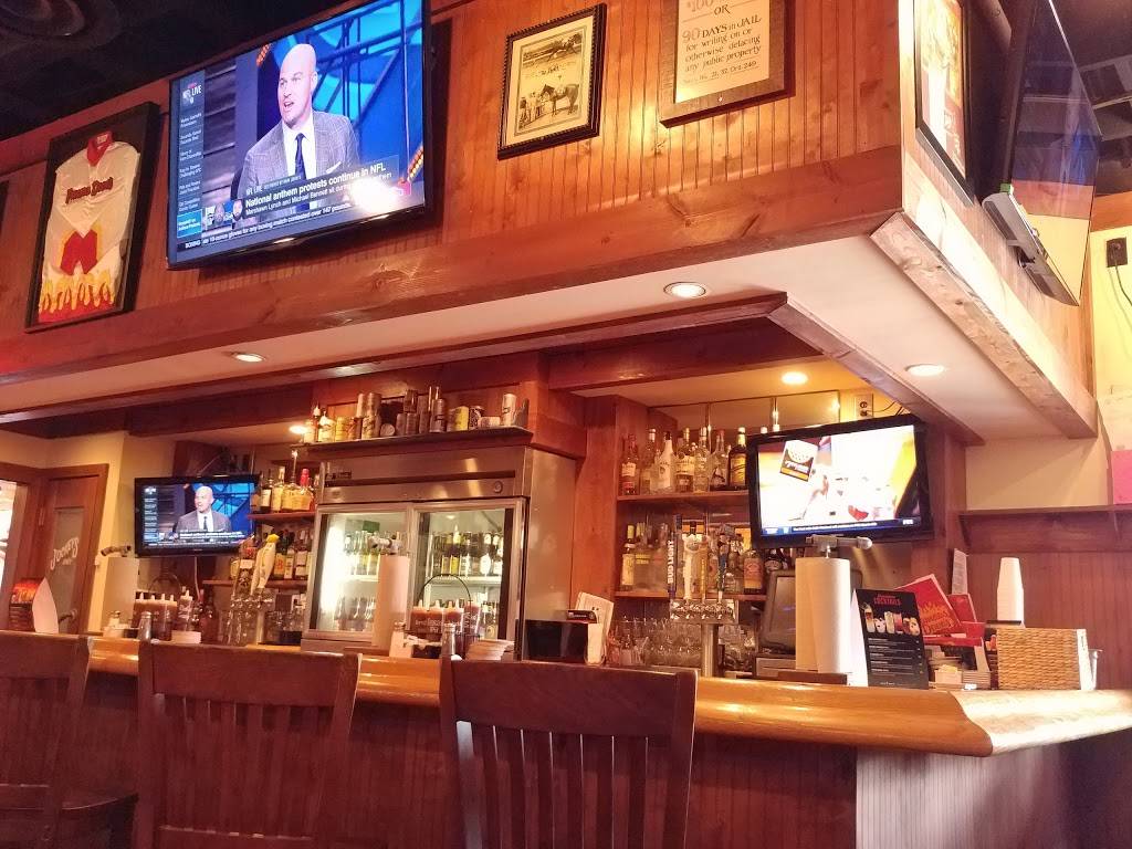 Famous Daves Bar-B-Que | restaurant | 8605 Citadel Way, Louisville, KY 40220, USA | 5024932812 OR +1 502-493-2812