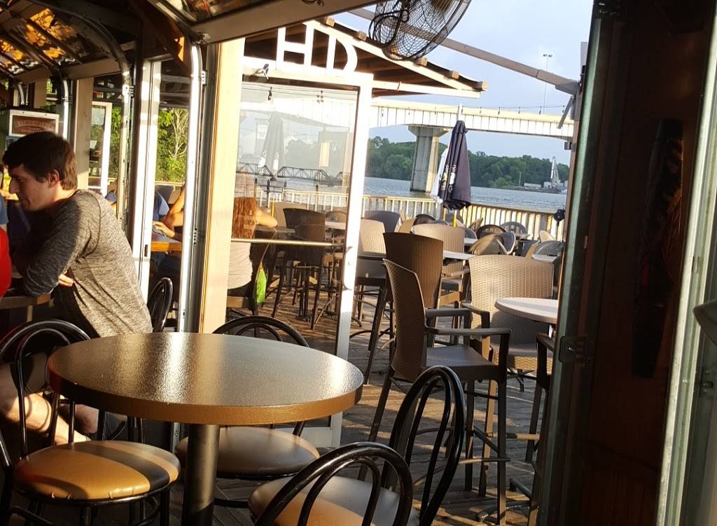 Hard Dock | restaurant | 3755 US-31, Decatur, AL 35601, USA | 2563409234 OR +1 256-340-9234