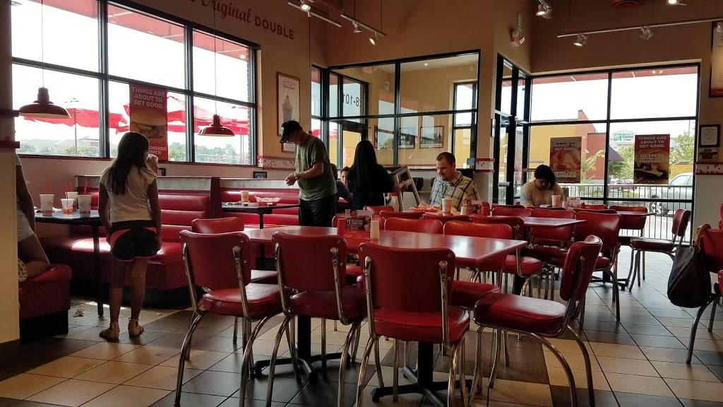 Freddys Frozen Custard & Steakburgers | restaurant | 28 S Gateway Dr, Fredericksburg, VA 22406, USA | 5403708140 OR +1 540-370-8140