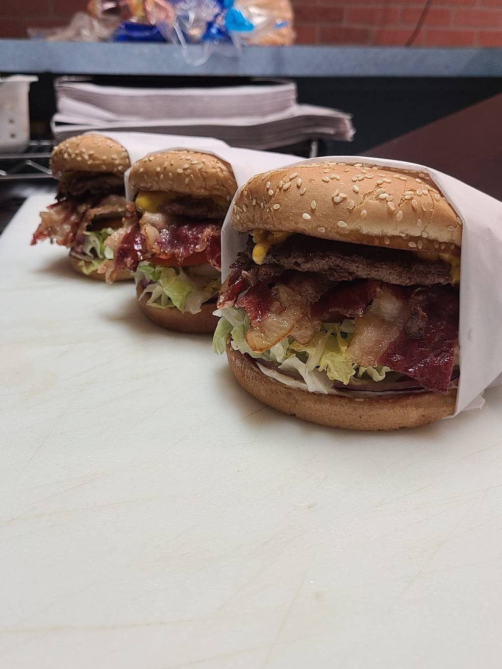 Family Drive-In | restaurant | 19478 Rd 196, Strathmore, CA 93267, USA | 5595680648 OR +1 559-568-0648