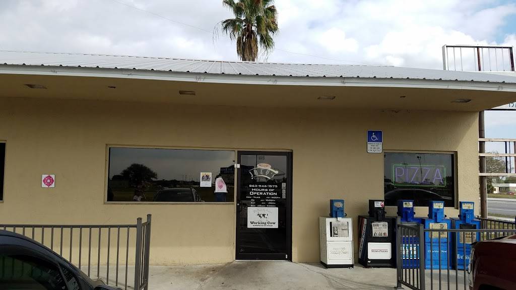 Joeys Pizza & Subs | restaurant | 699 US-27, Moore Haven, FL 33471, USA | 8639461575 OR +1 863-946-1575