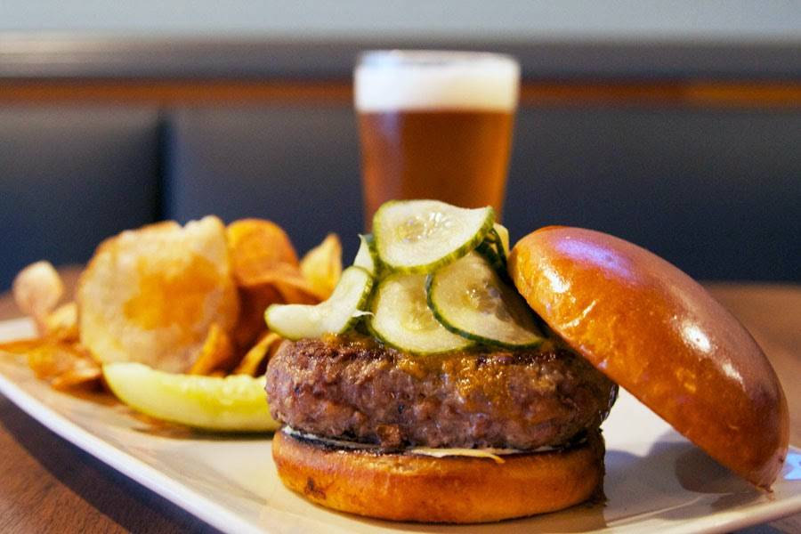 Nobel House | restaurant | 305 W State St, Geneva, IL 60134, USA | 6304020452 OR +1 630-402-0452