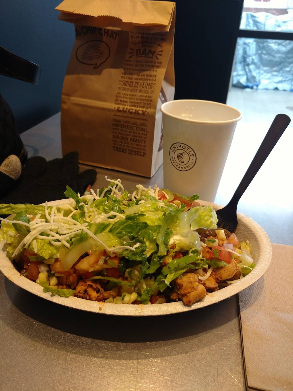 Chipotle Mexican Grill | restaurant | 13 Tommy Henrich Dr NW #13, Massillon, OH 44647, USA | 3308337191 OR +1 330-833-7191