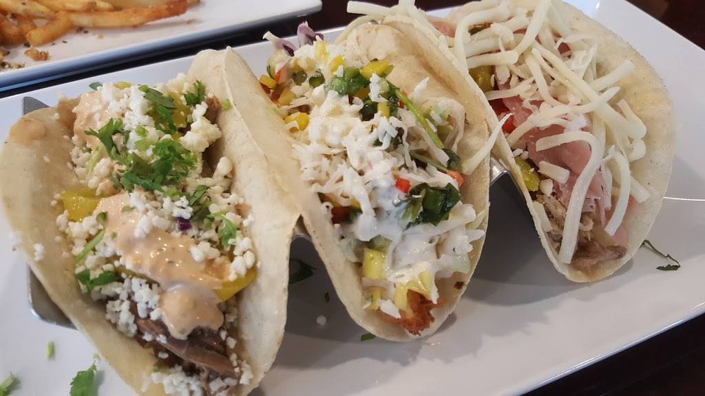 Tacos Fresh Sport + Cantina | restaurant | 3156 Century Ave N, Mahtomedi, MN 55115, USA | 6517773966 OR +1 651-777-3966
