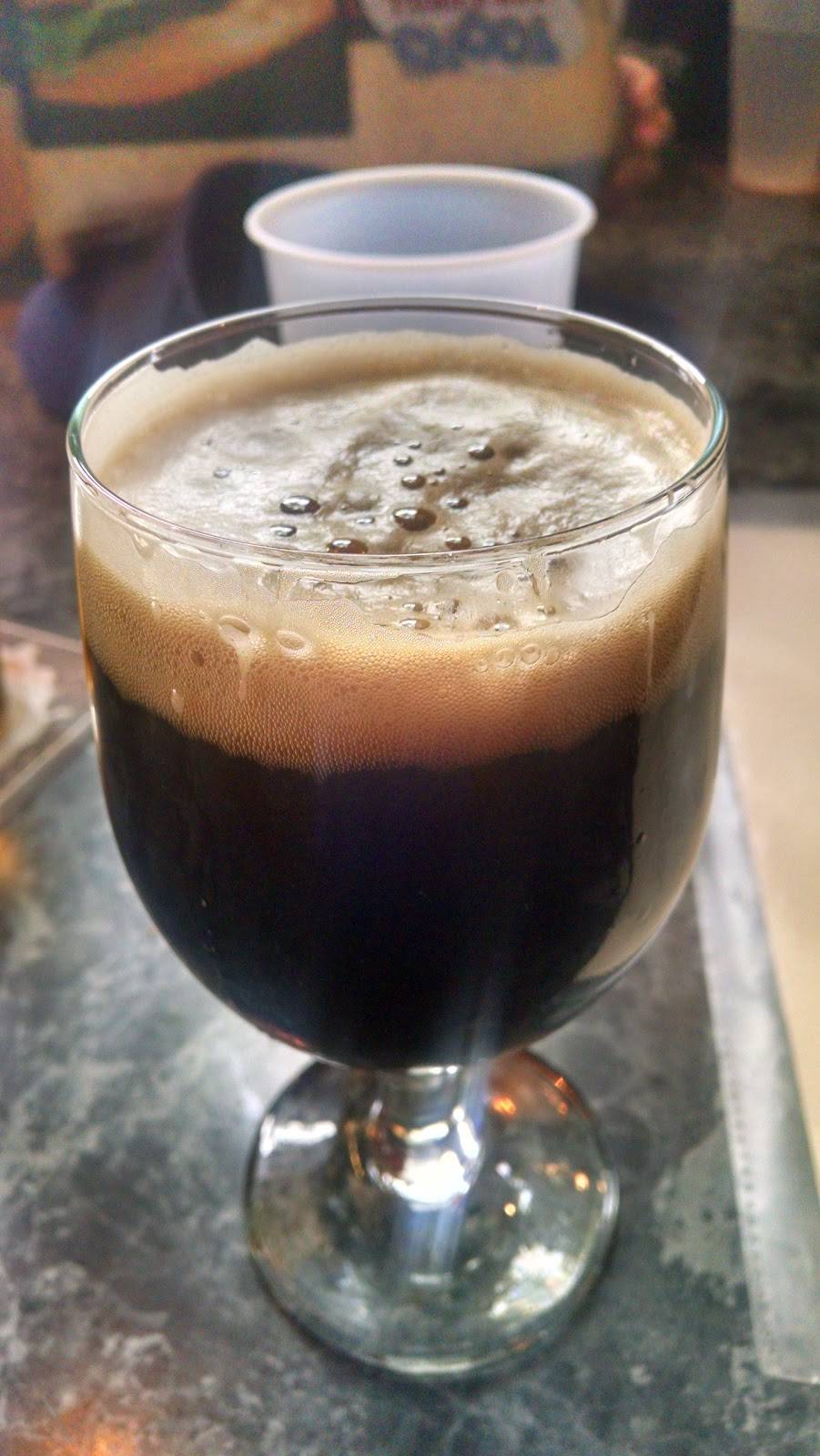 Toons Bar & Grill | restaurant | 3857 N Southport Ave, Chicago, IL 60613, USA | 7739351919 OR +1 773-935-1919