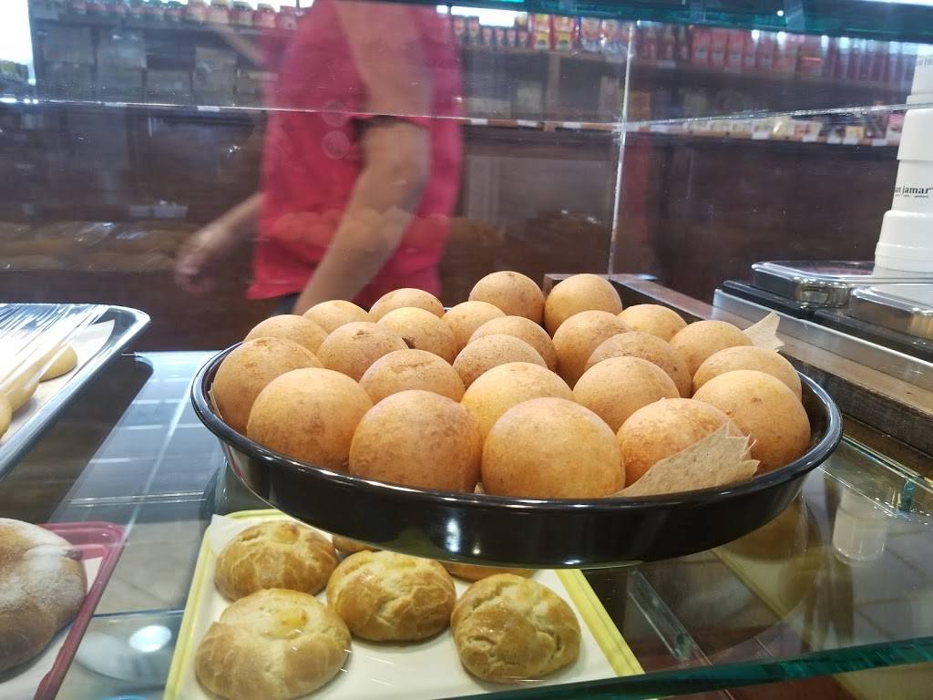 La Fonda Paisa | restaurant | 323 Muddy Branch Rd, Gaithersburg, MD 20878, USA | 2402614325 OR +1 240-261-4325