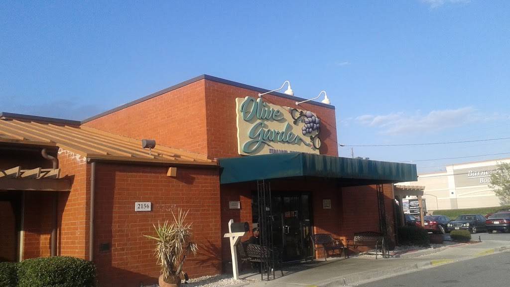 Olive Garden Italian Restaurant | meal takeaway | 2156 Northwoods Blvd, North Charleston, SC 29406, USA | 8437640200 OR +1 843-764-0200