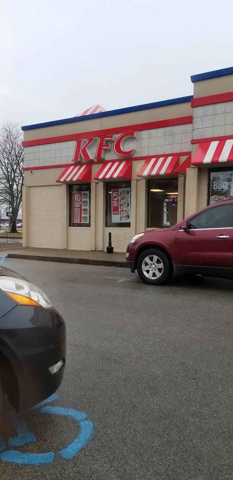 KFC | restaurant | 2760 Brentwood Dr, Columbus, IN 47203, USA | 8123725502 OR +1 812-372-5502
