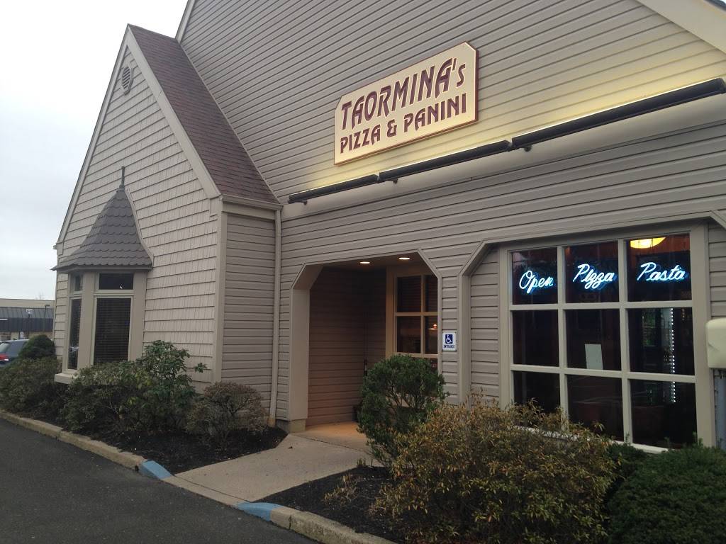 Taorminas Pizza & Pasta of Richboro | restaurant | 130 Almshouse Rd #501, Richboro, PA 18954, USA | 2153558886 OR +1 215-355-8886