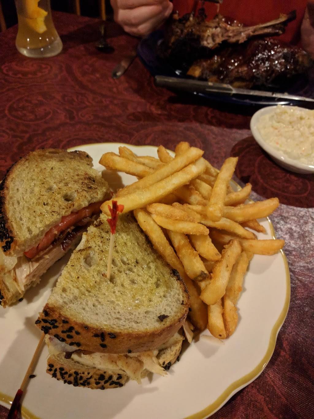 Old Rangers Inn | restaurant | 905 PA-390, Greentown, PA 18426, USA | 5706763905 OR +1 570-676-3905