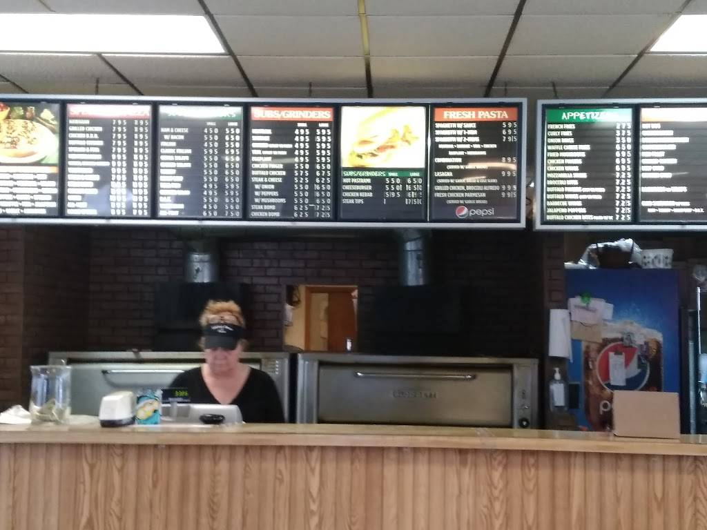 Oakland House of Pizza | restaurant | 16 Water St, Oakland, ME 04963, USA | 2074652729 OR +1 207-465-2729