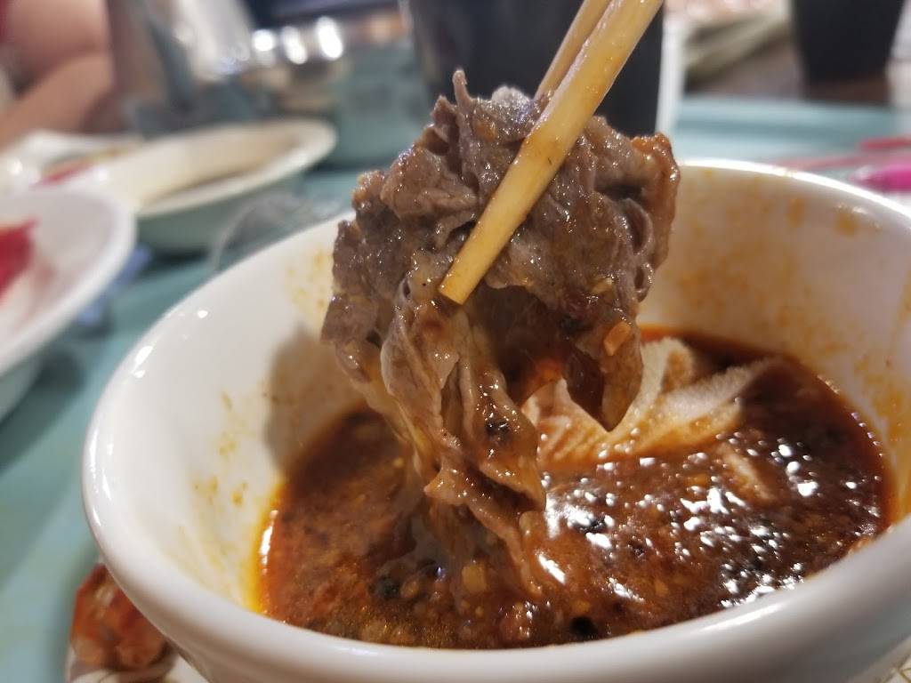 Leung Yue Hot Pot | restaurant | 1508 King St E, Kitchener, ON N2G 2P1, Canada | 5197257877 OR +1 519-725-7877