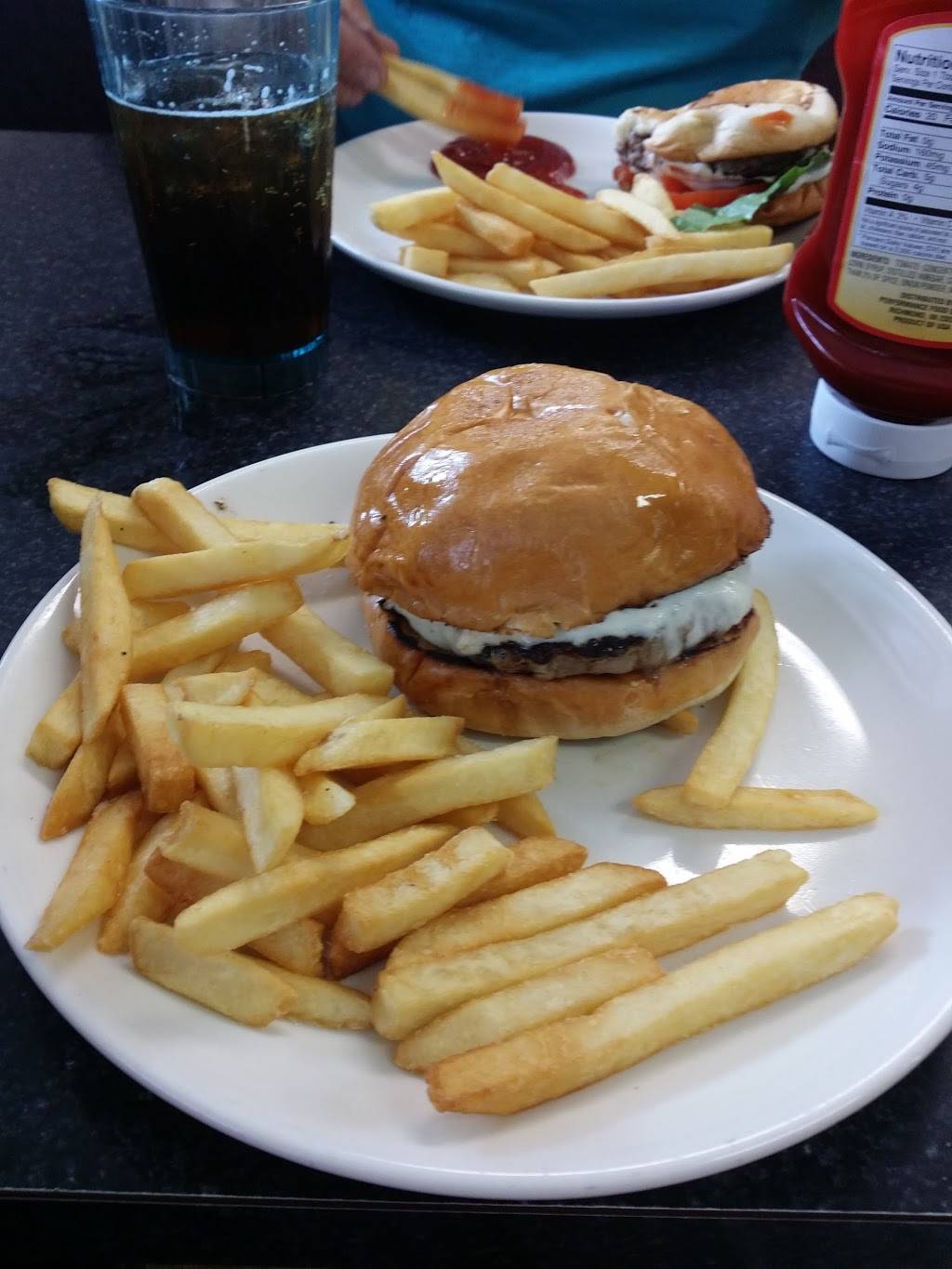 Stones Cafe & Bakery | cafe | 424 Walnut Hill Rd, North Yarmouth, ME 04097, USA | 2078294000 OR +1 207-829-4000