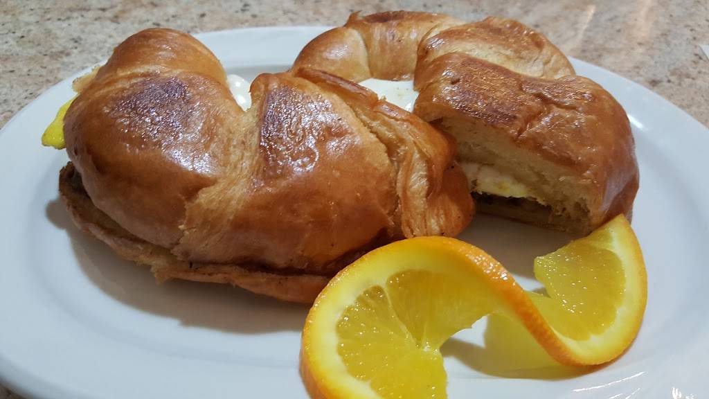 Bennys of Simsbury | restaurant | 2472, 562 Hopmeadow St, Simsbury, CT 06070, USA | 8606513700 OR +1 860-651-3700