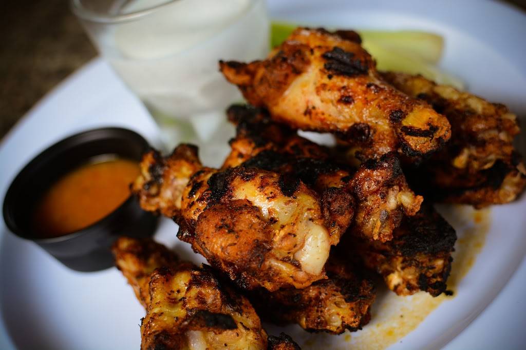 Brix Taphouse | night club | 300 2nd St N, Jacksonville Beach, FL 32250, USA | 9042414668 OR +1 904-241-4668