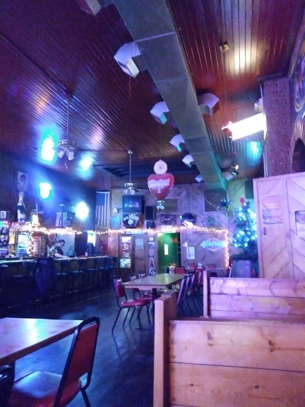 Don & Pennys Restaurant | restaurant | 306 State St, Alton, IL 62002, USA | 6184659823 OR +1 618-465-9823