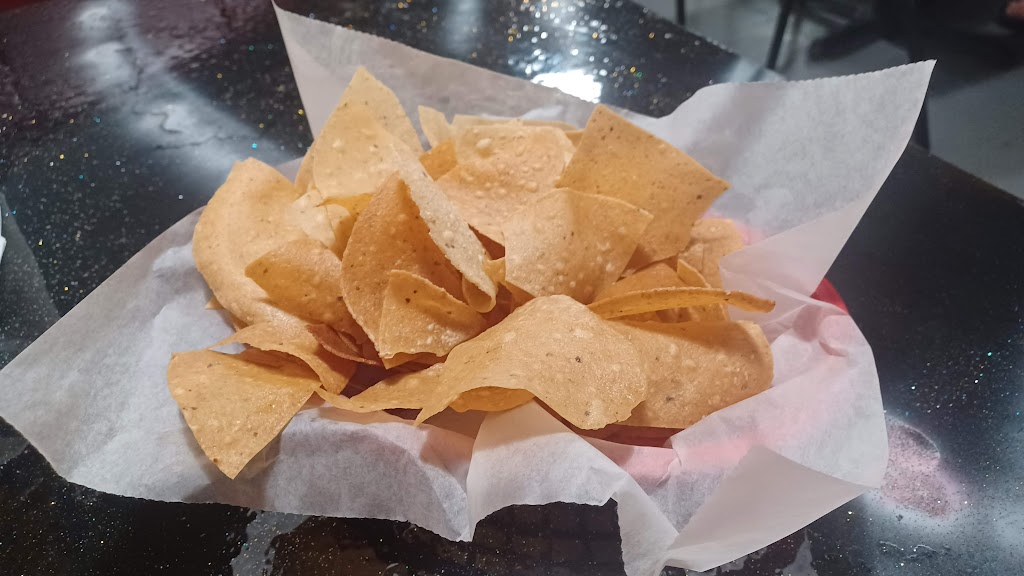 Lopez Bar & Grill | restaurant | 2319 US-65, Lake Village, AR 71653, USA | 8706325050 OR +1 870-632-5050