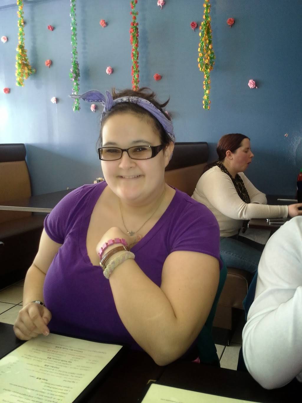 Lins Asian Cuisine | restaurant | 406 E Broadway, Logansport, IN 46947, USA | 5745161276 OR +1 574-516-1276