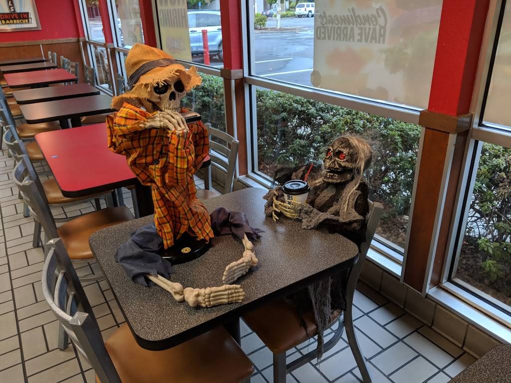 Carls Jr. | restaurant | 373 Aviation Blvd, Santa Rosa, CA 95403, USA | 7075755945 OR +1 707-575-5945