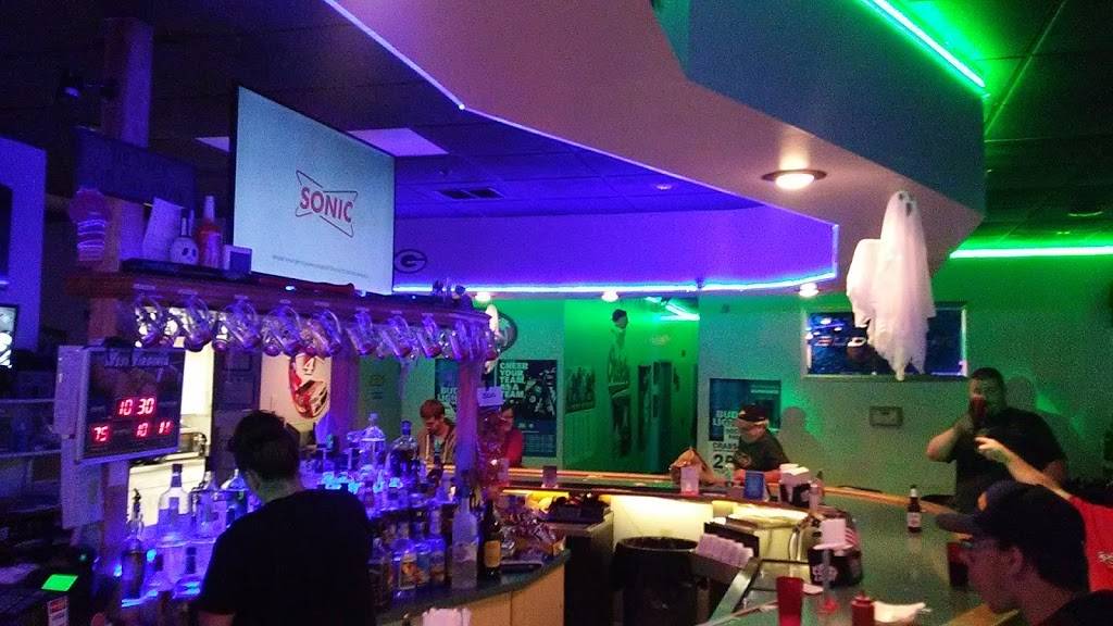 The Rock Sportsbar | restaurant | 2573 Williamsport Pike, Martinsburg, WV 25401, USA | 3042635558 OR +1 304-263-5558