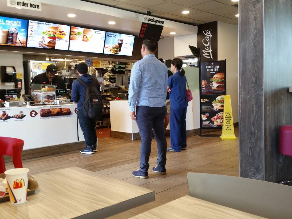 McDonalds | cafe | 3501 S La Cienega Blvd, Los Angeles, CA 90016, USA | 3108459674 OR +1 310-845-9674