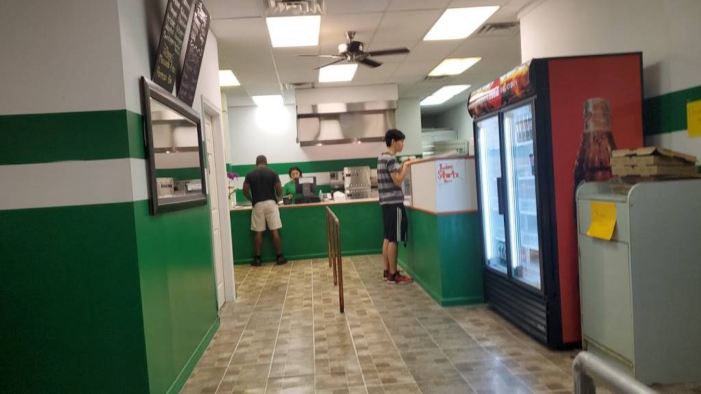 Ricks Pizza | restaurant | 913 W Grace St, Richmond, VA 23220, USA | 8046583645 OR +1 804-658-3645