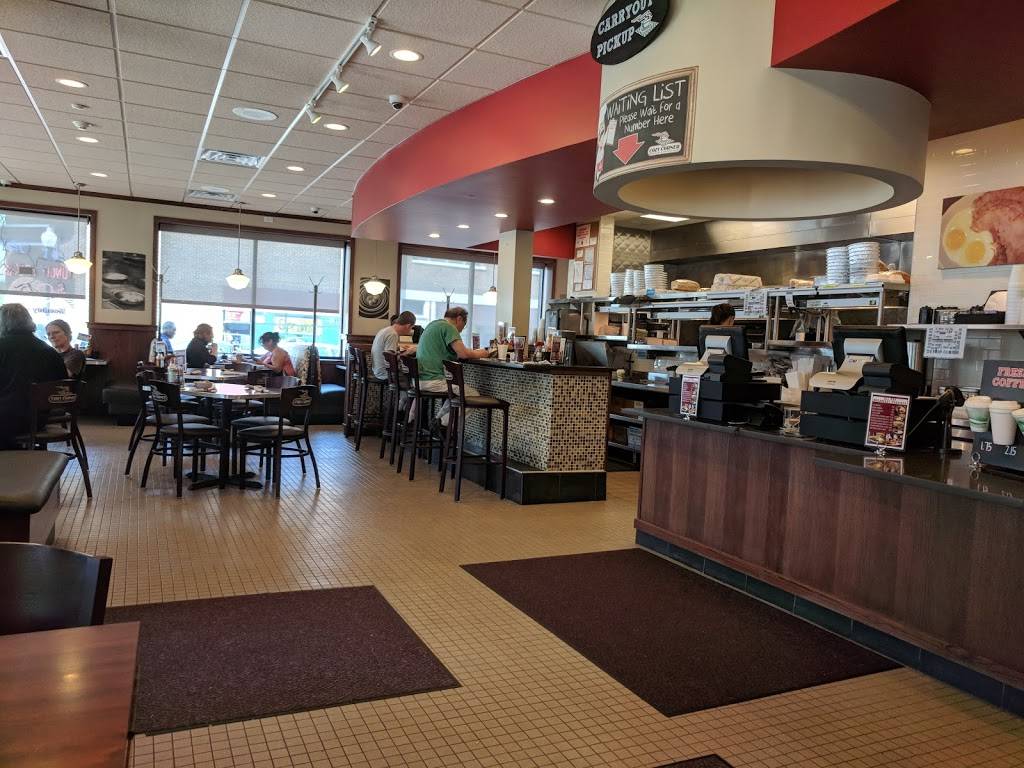 Cozy Corner Restaurant & Pancake House | bakery | 6349 N Clark St, Chicago, IL 60660, USA | 7732741100 OR +1 773-274-1100