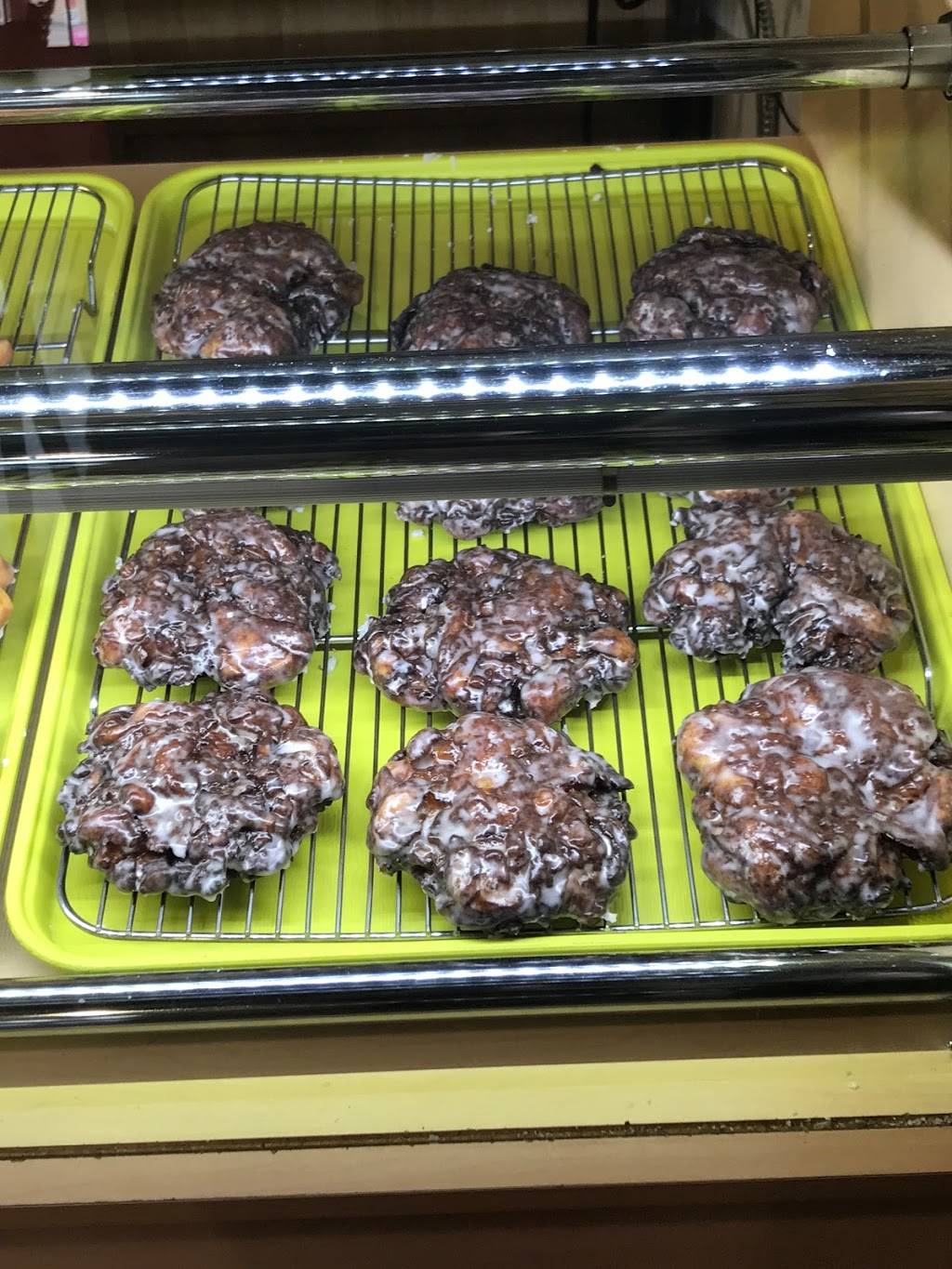 Honeys Donuts, Coffee & More | restaurant | 4300 Moss St, Lafayette, LA 70507, USA | 3375344783 OR +1 337-534-4783