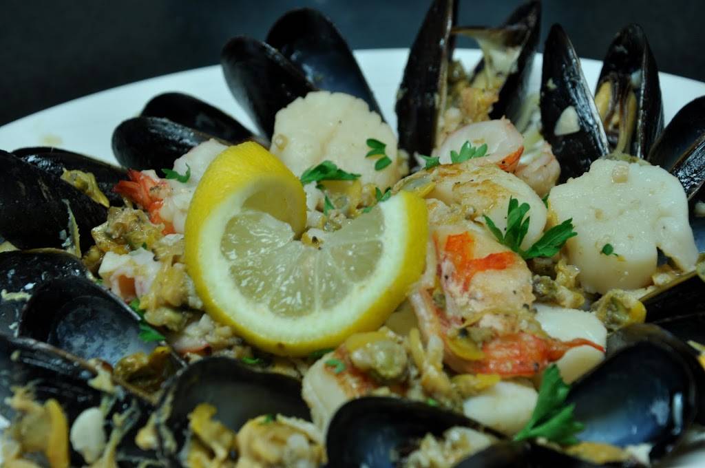 Mulberry Street Bay Shore | restaurant | 192 Howells Rd, Bay Shore, NY 11706, USA | 6316652004 OR +1 631-665-2004