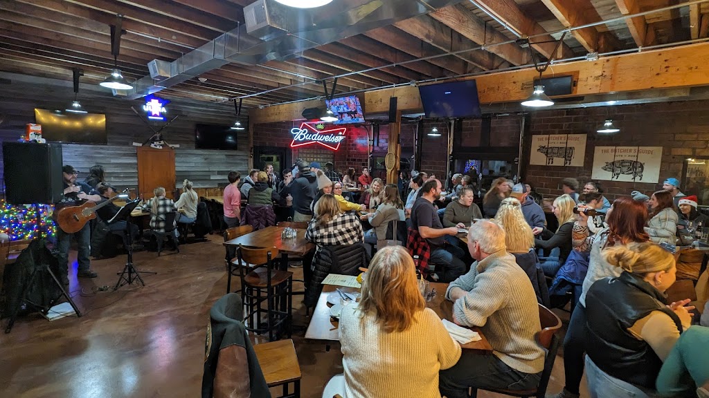 Block Norths Locker room | restaurant | 12 3rd St NE, Aitkin, MN 56431, USA | 2189288095 OR +1 218-928-8095