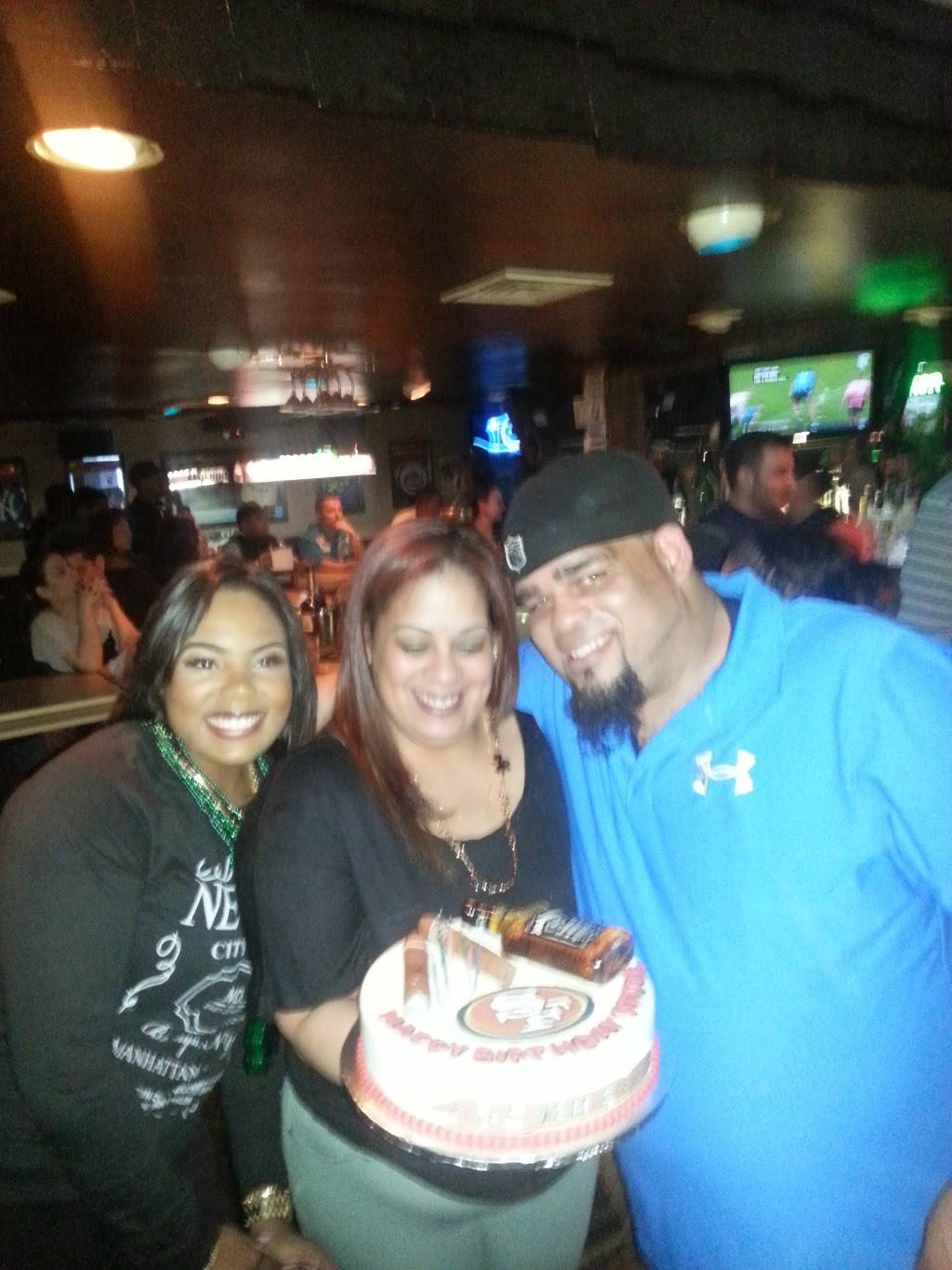 MVPs Sports Bar | restaurant | 402 River Dr, Garfield, NJ 07026, USA | 9736859760 OR +1 973-685-9760