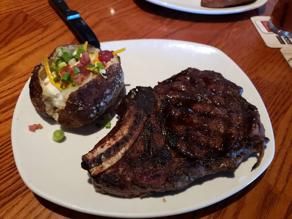 Outback Steakhouse | restaurant | 2765 W Shaw Ave, Fresno, CA 93711, USA | 5592241181 OR +1 559-224-1181