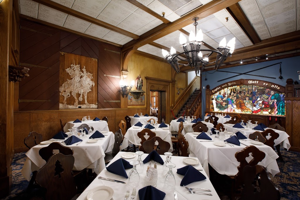 Maders Restaurant | restaurant | 1041 N Old World 3rd St, Milwaukee, WI 53203, USA | 4142713377 OR +1 414-271-3377