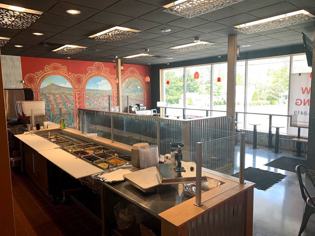 Burrito Xpress Fresh Mexican Grill | restaurant | 8399 Mayfield Rd, Chesterland, OH 44026, USA | 4406884096 OR +1 440-688-4096