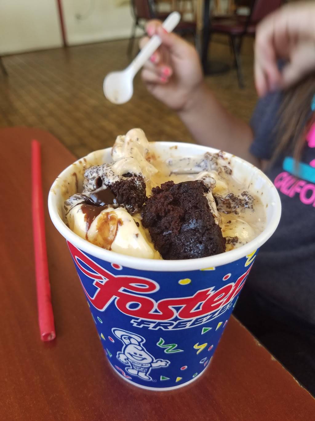 Fosters Freeze | restaurant | 906 E Pacheco Blvd, Los Banos, CA 93635, USA | 2098264195 OR +1 209-826-4195