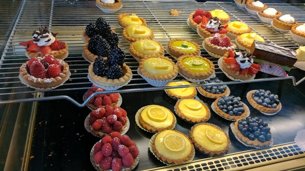 Lafayette Bakery & Cafe | bakery | 3659 The Barnyard Suite E22, Carmel-By-The-Sea, CA 93923, USA | 8319156286 OR +1 831-915-6286